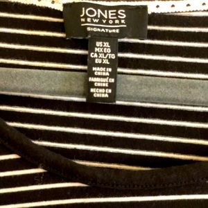 New w/o tags black and white stripped top